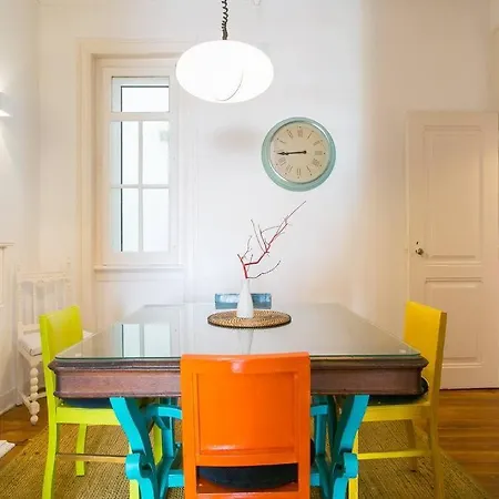Principe Real Cool And Artistic 3 Bedrooms Flat! * Lissabon