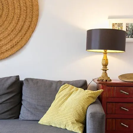 Principe Real Cool And Artistic 3 Bedrooms Flat! *