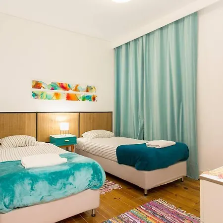 Principe Real 3 Bdr And Great Wi-fi!