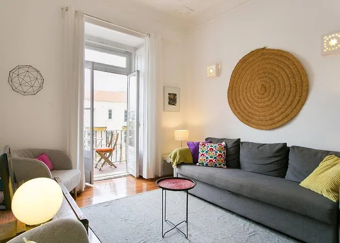 Principe Real Cool And Artistic 3 Bedrooms Flat! شقة *