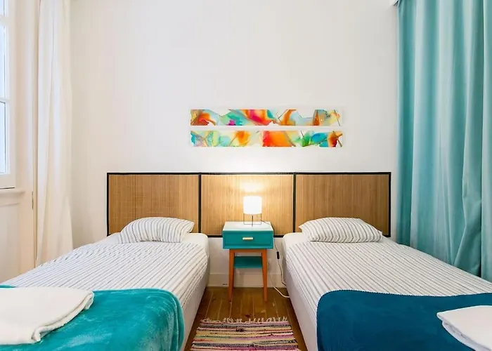 Principe Real Cool And Artistic 3 Bedrooms Flat! *