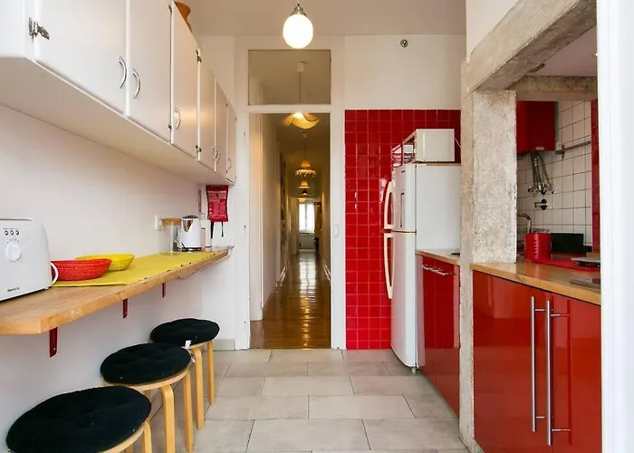 Principe Real Cool And Artistic 3 Bedrooms Flat! شقة *